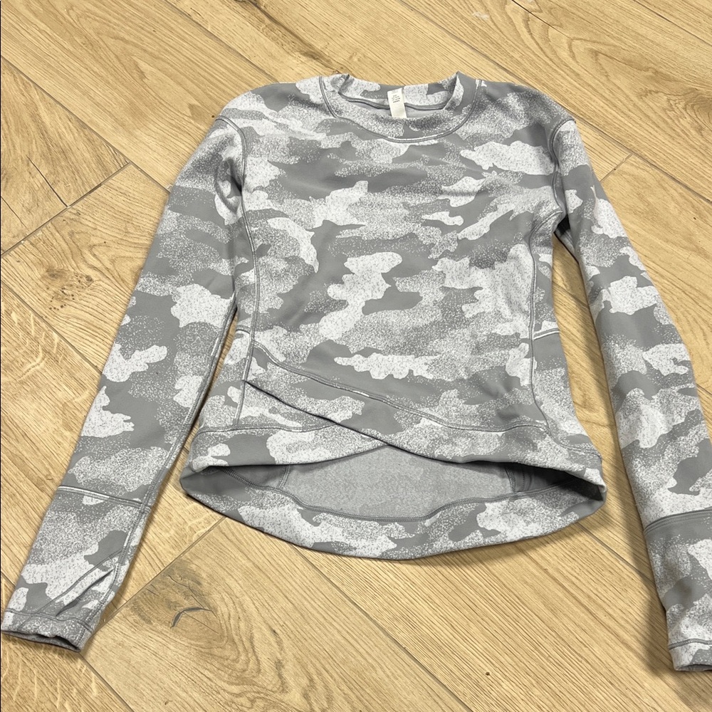 Lululemon Athletica Gray Camo Long Sleeve Top